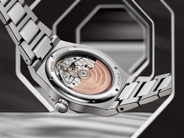 Laureato 42 mm