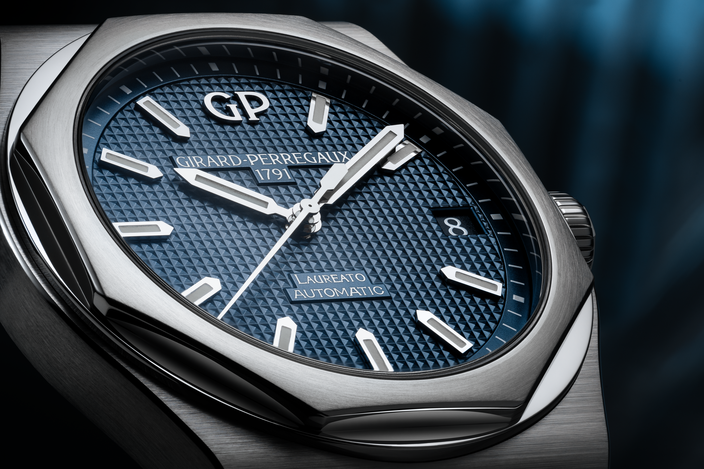 Laureato 42 mm